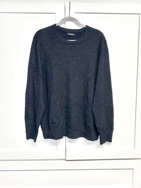 100% Cashmere Naadam Men's Charcoal Crewneck Sweater